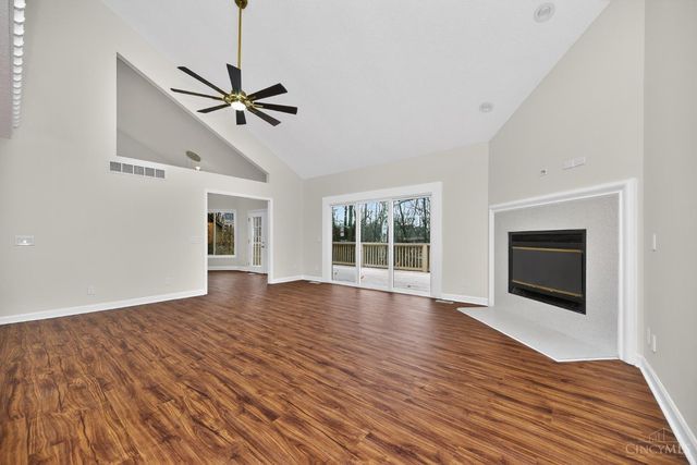 811 Wind Bluff Point, Springboro, OH 45066