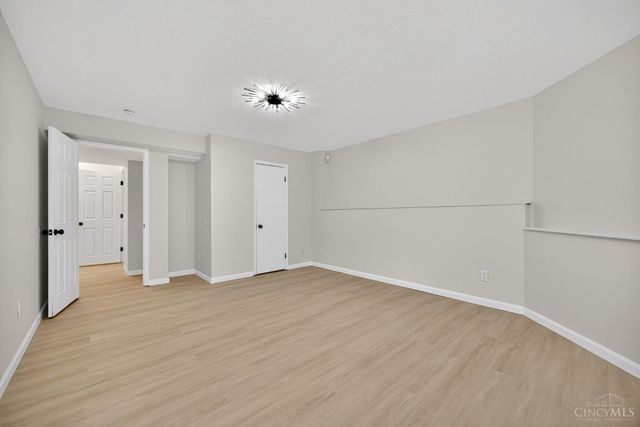 811 Wind Bluff Point, Springboro, OH 45066