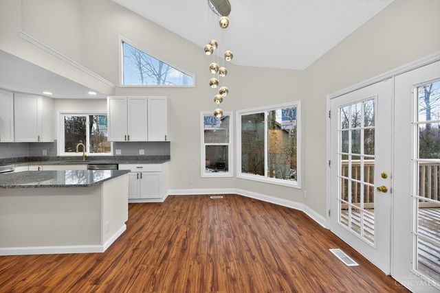 811 Wind Bluff Point, Springboro, OH 45066