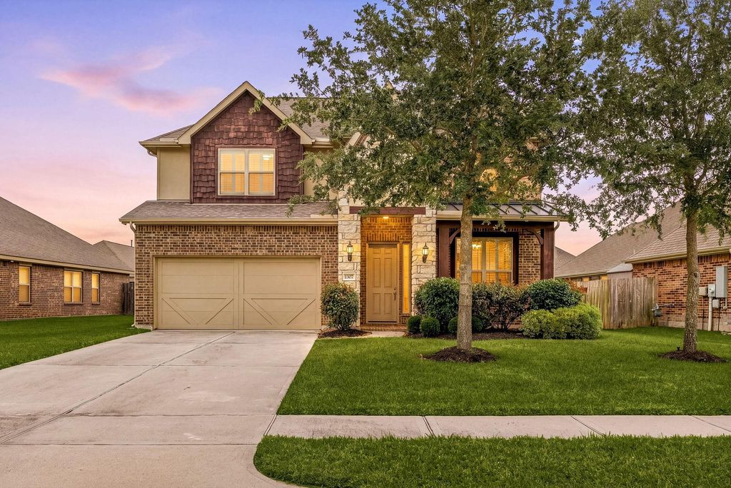 1307 Bowen Drive, League City, TX 77573