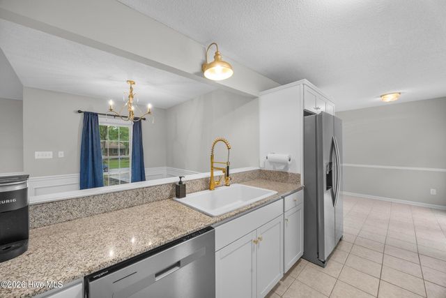 429 Crows Nest Lane, Sneads Ferry, NC 28460