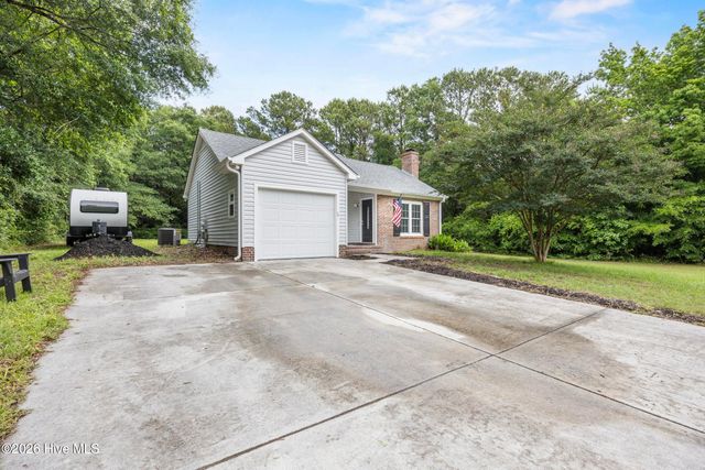 429 Crows Nest Lane, Sneads Ferry, NC 28460