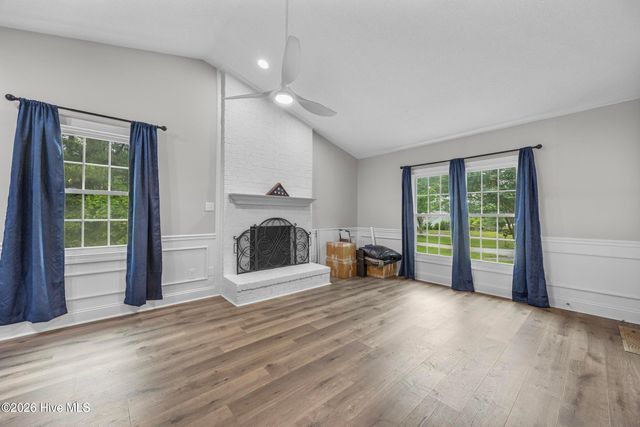 429 Crows Nest Lane, Sneads Ferry, NC 28460