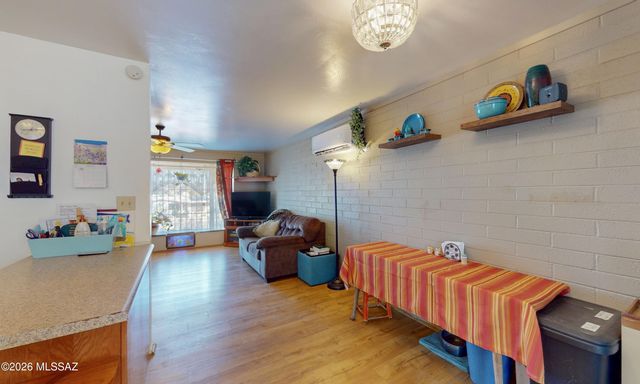 2706 S Enchanted Hills Drive, Tucson, AZ 85713