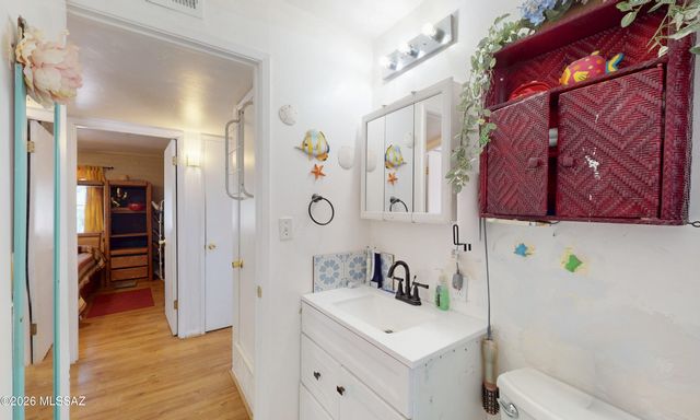 2706 S Enchanted Hills Drive, Tucson, AZ 85713