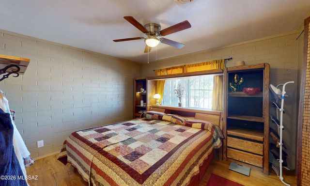 2706 S Enchanted Hills Drive, Tucson, AZ 85713