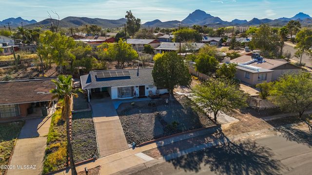 2706 S Enchanted Hills Drive, Tucson, AZ 85713