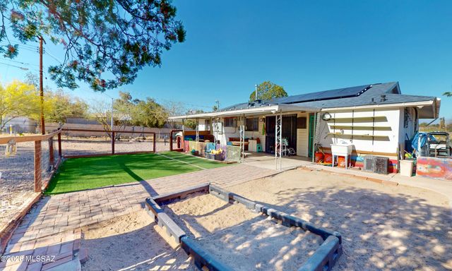 2706 S Enchanted Hills Drive, Tucson, AZ 85713