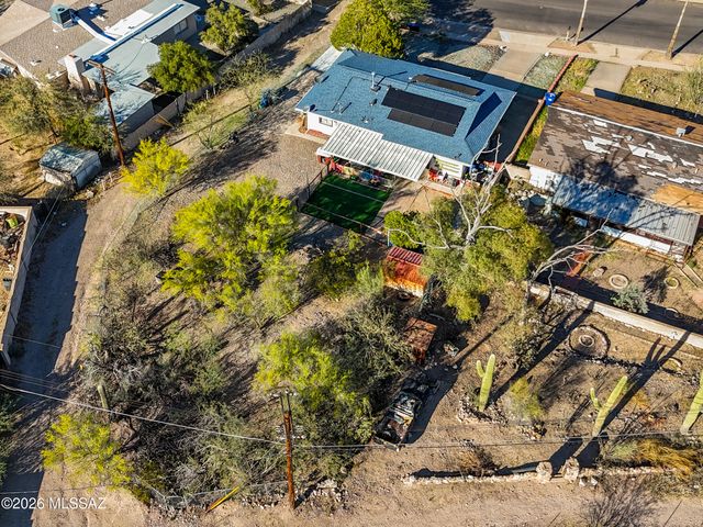 2706 S Enchanted Hills Drive, Tucson, AZ 85713