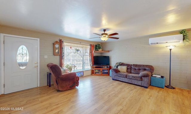 2706 S Enchanted Hills Drive, Tucson, AZ 85713