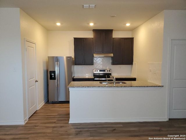 559 Dakota Creek, New Braunfels, TX 78130