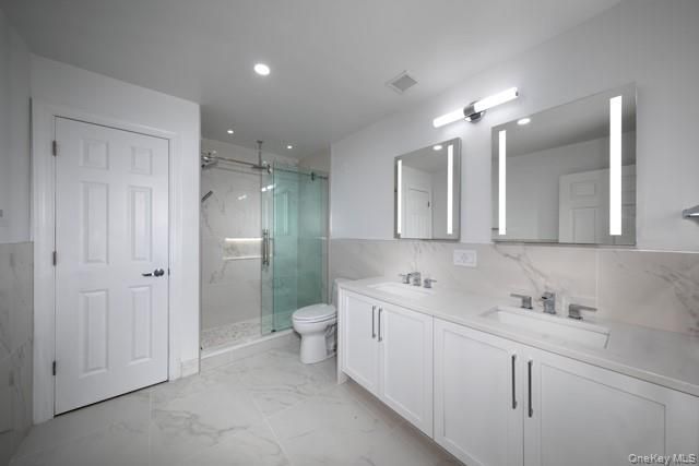 148 south front Street PH322, Farmingdale, NY 11735