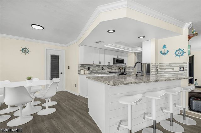 5050 Sorrento CT, Cape Coral, FL 33904