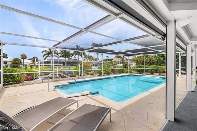 5050 Sorrento CT, Cape Coral, FL 33904
