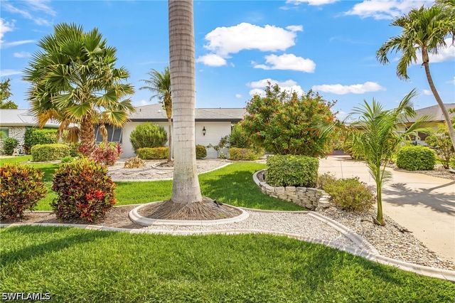5050 Sorrento CT, Cape Coral, FL 33904