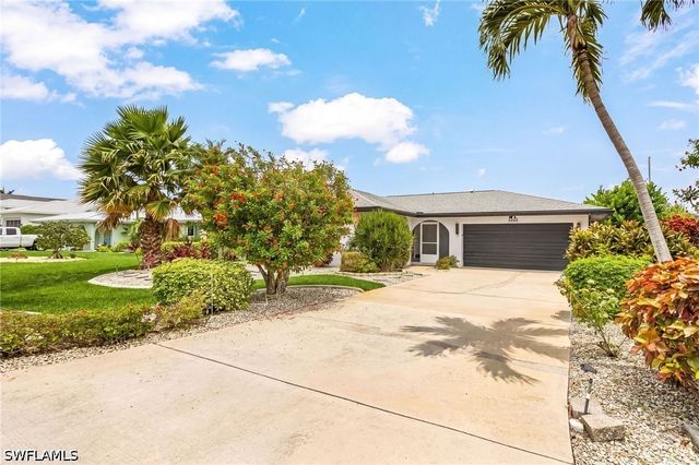 5050 Sorrento CT, Cape Coral, FL 33904