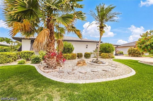 5050 Sorrento CT, Cape Coral, FL 33904