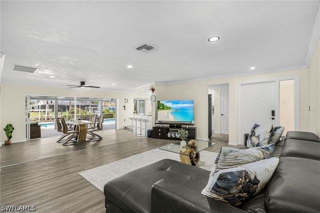 5050 Sorrento CT, Cape Coral, FL 33904