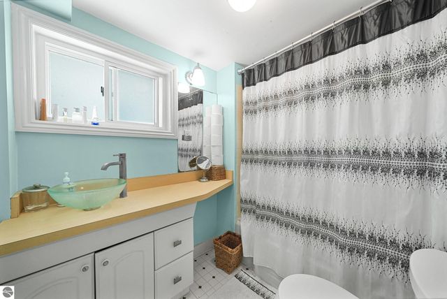 525 Webster Street, Traverse City, MI 49686