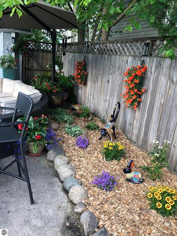 525 Webster Street, Traverse City, MI 49686