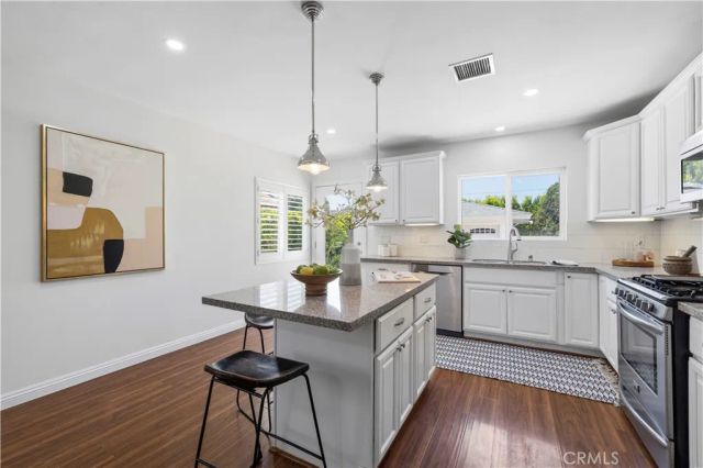 1325 Forest Avenue, Pasadena, CA 91103