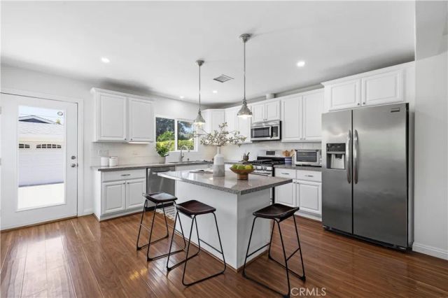1325 Forest Avenue, Pasadena, CA 91103