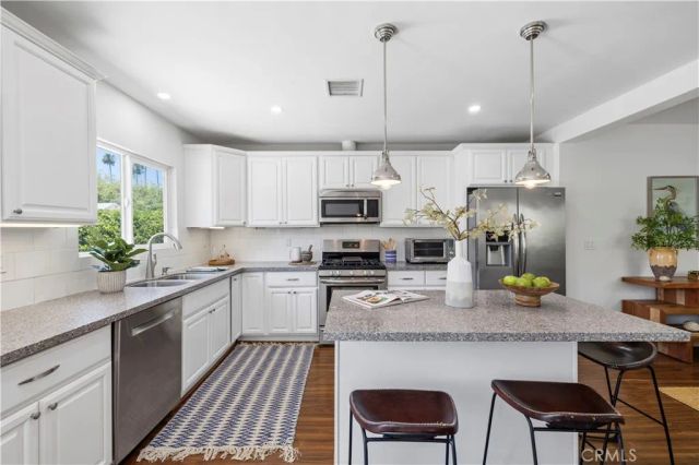 1325 Forest Avenue, Pasadena, CA 91103