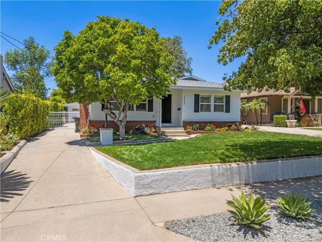 1325 Forest Avenue, Pasadena, CA 91103