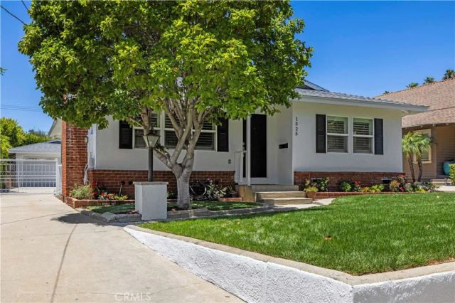 1325 Forest Avenue, Pasadena, CA 91103