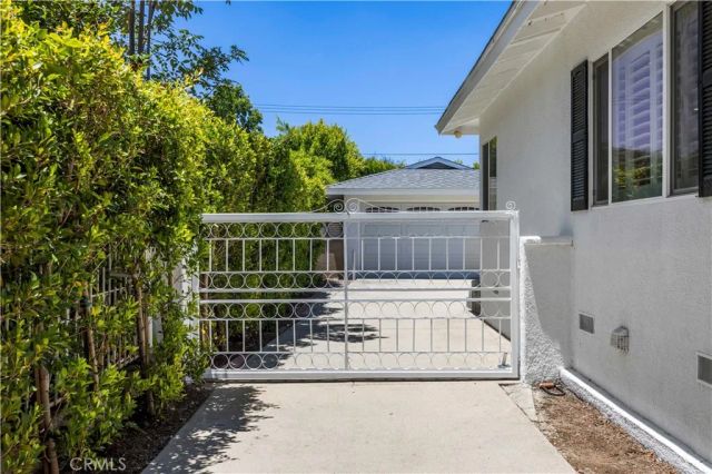 1325 Forest Avenue, Pasadena, CA 91103