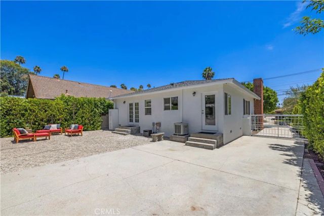 1325 Forest Avenue, Pasadena, CA 91103