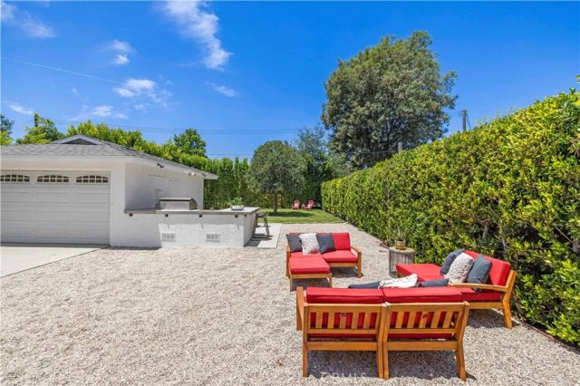 1325 Forest Avenue, Pasadena, CA 91103