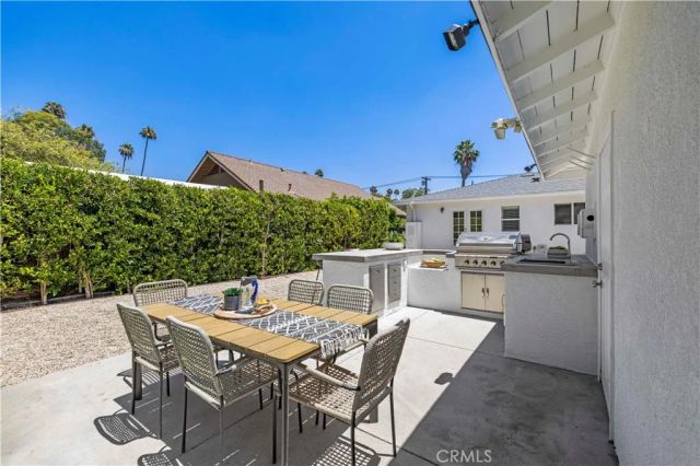 1325 Forest Avenue, Pasadena, CA 91103