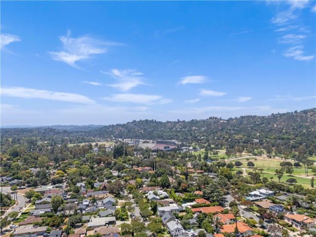1325 Forest Avenue, Pasadena, CA 91103