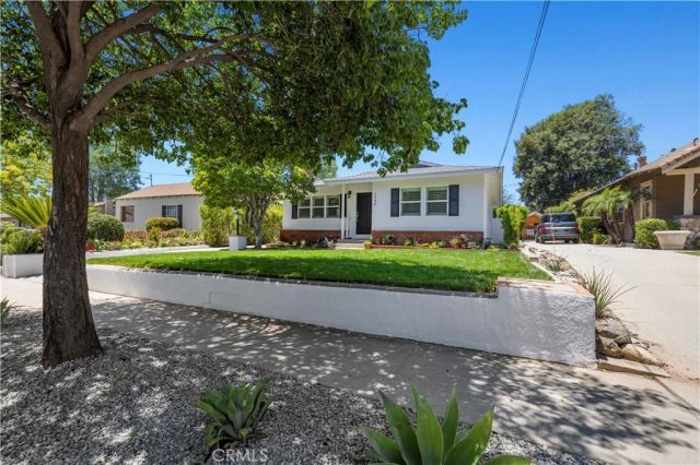 1325 Forest Avenue, Pasadena, CA 91103