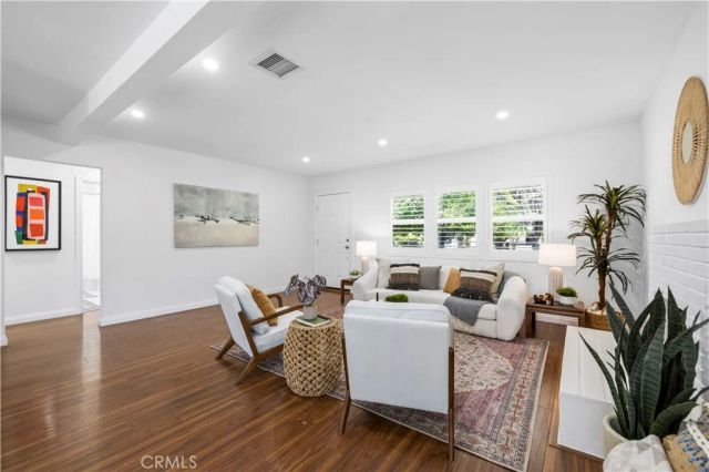 1325 Forest Avenue, Pasadena, CA 91103