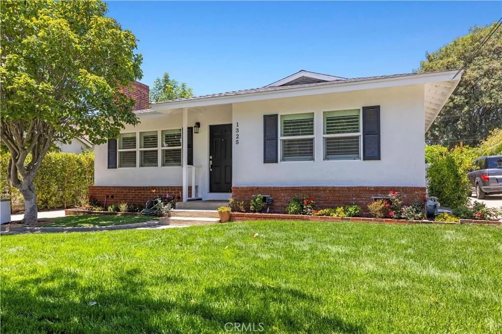 1325 Forest Avenue, Pasadena, CA 91103