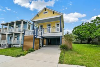 1207 32nd Street, Galveston, TX 77550