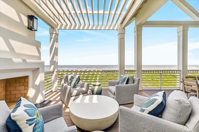 120 Charming Lane, Port Aransas, TX 78373