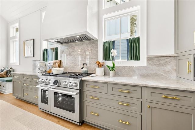 120 Charming Lane, Port Aransas, TX 78373