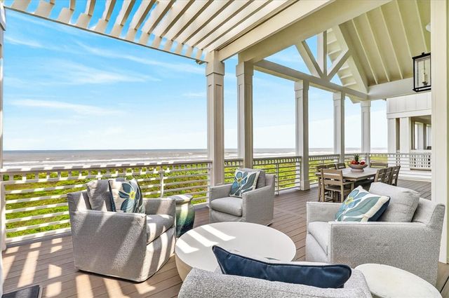 120 Charming Lane, Port Aransas, TX 78373