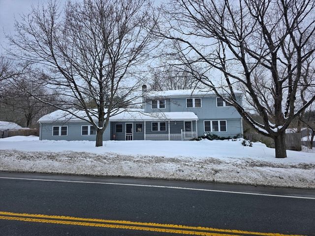 232 School St, Groveland, MA 01834