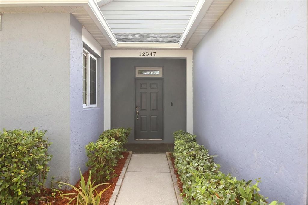 Image 2 of property listing at 12347 HOLLYBUSH TERRACE, Bradenton, FL 34202