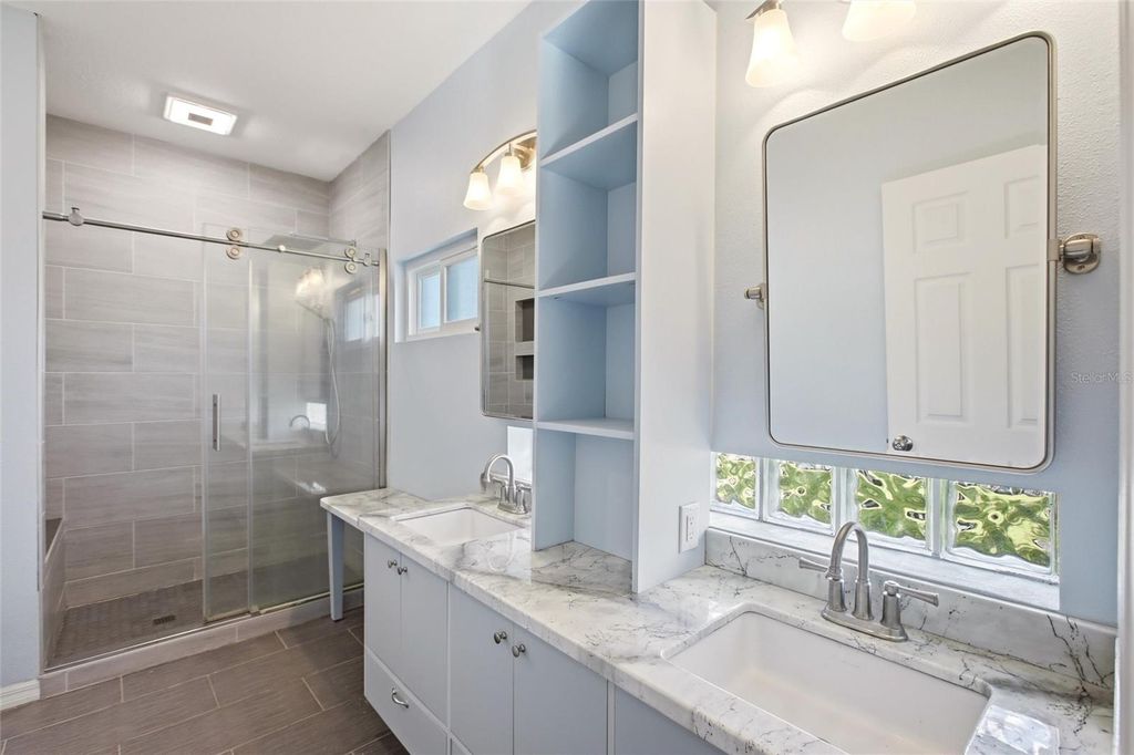 Image 20 of property listing at 12347 HOLLYBUSH TERRACE, Bradenton, FL 34202