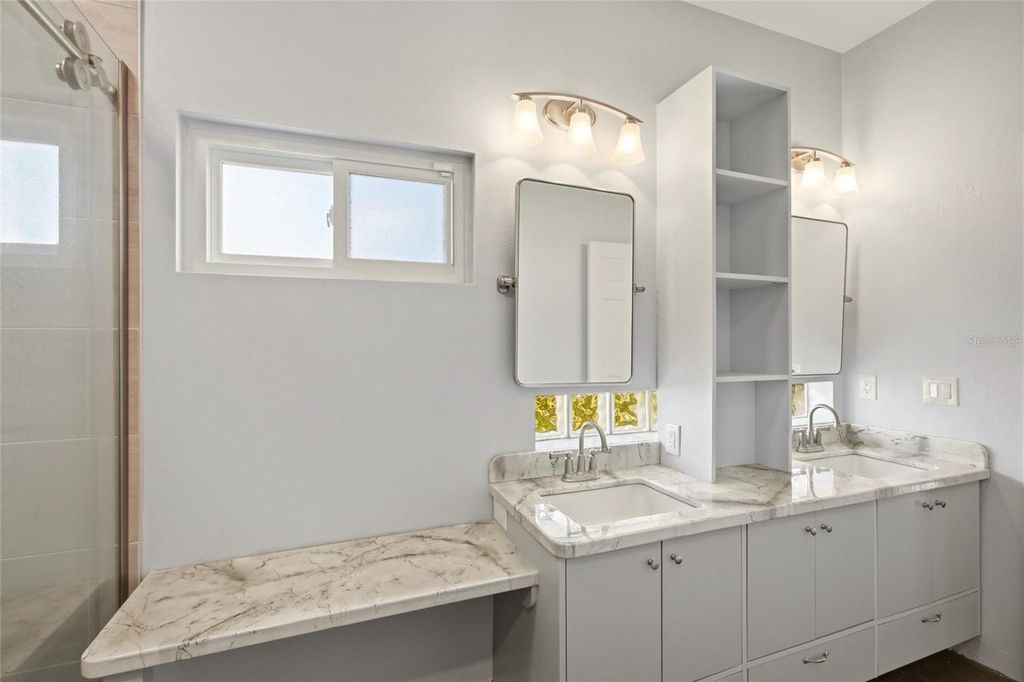 Image 21 of property listing at 12347 HOLLYBUSH TERRACE, Bradenton, FL 34202