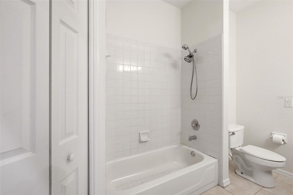 Image 26 of property listing at 12347 HOLLYBUSH TERRACE, Bradenton, FL 34202