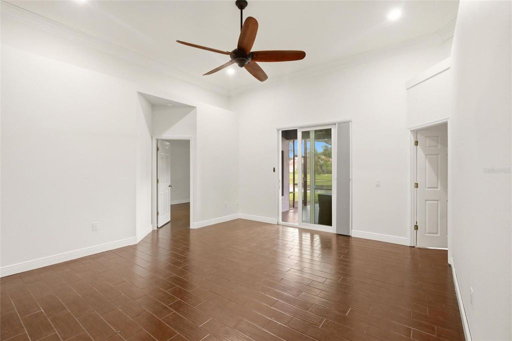 Image 6 of property listing at 12347 HOLLYBUSH TERRACE, Bradenton, FL 34202