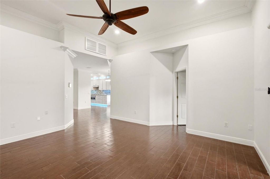 Image 7 of property listing at 12347 HOLLYBUSH TERRACE, Bradenton, FL 34202