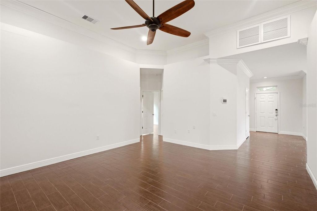 Image 8 of property listing at 12347 HOLLYBUSH TERRACE, Bradenton, FL 34202