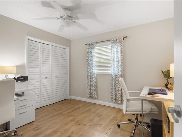 5272 Myrtle LN, Naples, FL 34113